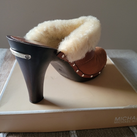 COPY - Michael Kors Shearling High Stepping Vintage Mules size 9 - Picture 6 of 9